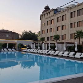 Venice Hotel Complex，位于埃里温的酒店