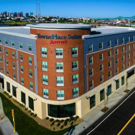 TownePlace Suites by Marriott Boston Logan Airport/Chelsea，位于切尔西的酒店