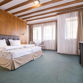 Aparthotel & Restaurant Razlog Spa Included，位于拉兹洛格的酒店