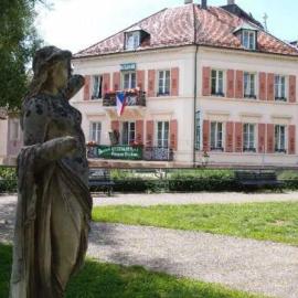 Hotel am Friedrichsbad，位于巴登-巴登的酒店