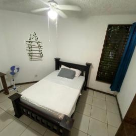 Casa Todah B&B，位于利比里亚的酒店