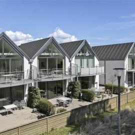 M13004-Vaeggerlose-Marielyst-Strandvej-63-K，位于博托比的酒店