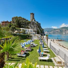 Hotel Castello Lake Front，位于马尔切西内的酒店