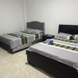 HOTEL GRAN ESTACION FLORENCIa，位于弗洛伦西亚的酒店