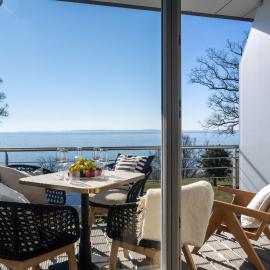 Sassnitz - Meerblick, Sauna, Fitness, Balkon - FeWo Meerzeit，位于萨斯尼茨的酒店