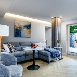 Sassnitz - Meerblick, Sauna, Terrasse - FeWo Ostsee Lounge，位于萨斯尼茨的酒店