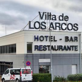 Hotel Villa de los Arcos，位于洛斯阿尔科斯的酒店