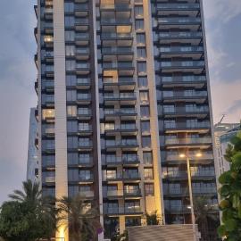 Skyline Luxe Sea view Apartemnt，位于Lusail的酒店