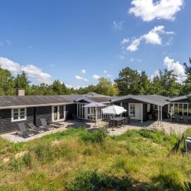 Holiday Home Henriethe - 1-1km from the sea by Interhome，位于Mølby的酒店