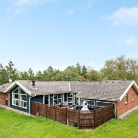 Holiday Home Elika - 900m to the fjord by Interhome，位于布拉万德的酒店