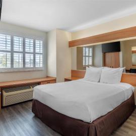 SureStay by Best Western Sacramento South Natomas,位于萨克拉门托的酒店