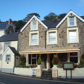 Glendower Hotel，位于Goodwick的酒店