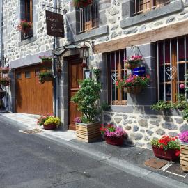 L'ESCALE DE CAMILLE，位于米拉的酒店