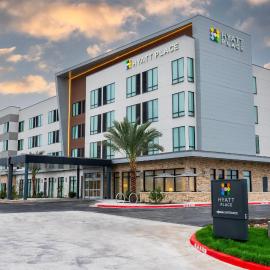 Hyatt Place Eagle Pass，位于伊格尔帕斯的酒店