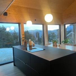 New cabin in beautiful surroundings，位于奥普达尔的酒店
