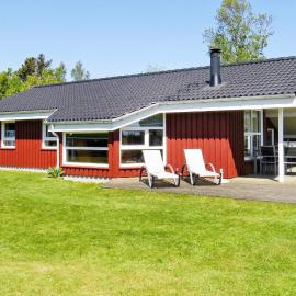 4 star holiday home in Hals，位于海尔斯的酒店