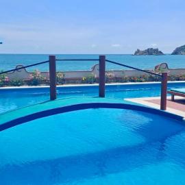 La Paloma Oceanfront Retreat