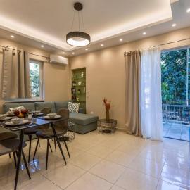 Saronic retreat Varkiza，位于瓦里的酒店