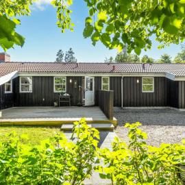 Holiday Home Olli - 600m from the sea by Interhome，位于耶鲁普的酒店