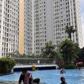 A Simple stay at SpringLake Apartment, Summarecon, Bekasi，位于Rawabugel的酒店