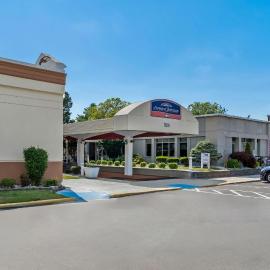 Howard Johnson by Wyndham Albany，位于奥尔巴尼的酒店