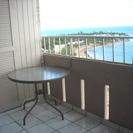 Ocean Front Apartment，位于卢基约的酒店