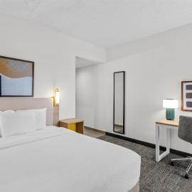 Spark by Hilton Des Plaines Chicago O'Hare，位于德斯普兰斯的酒店