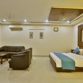 Hotel Kamran Palace,位于艾哈迈达巴德的酒店