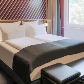 B&B HOTEL Bruchsal-Karlsdorf,位于Karlsdorf-Neuthard的酒店