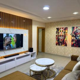Luxury 2-bed w 24h light in Magodo GRA Phase 2，位于Sagisa的酒店