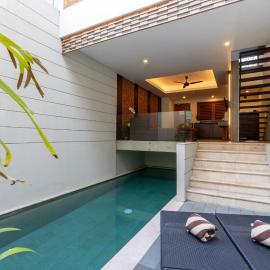 Villa Kayu Raja，位于塞米亚克的酒店