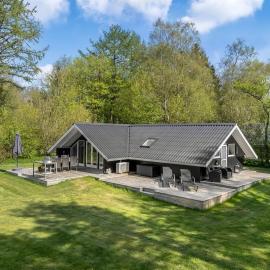 Holiday Home Gojko - 30km from the sea by Interhome，位于措夫特隆的酒店