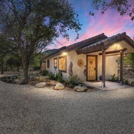 The Petite-Villas at Dorner Family Vineyard，位于特哈查比的酒店