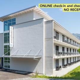 Anstatthotel Goldau - self-check-in，位于戈尔道的酒店
