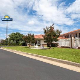 Days Inn by Wyndham Augusta Wheeler Road，位于奥古斯塔的酒店