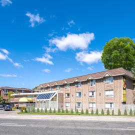 Super 8 by Wyndham Toronto East ON，位于多伦多的酒店