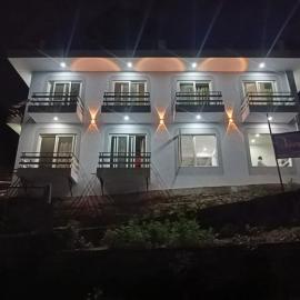 Shivansh Hotel，位于Kānda的酒店