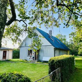 2 bedroom House and Sauna in Virtsu，位于Virtsu的酒店