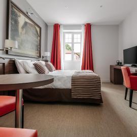 Hotel-Café du Trinquet，位于康博莱班的酒店
