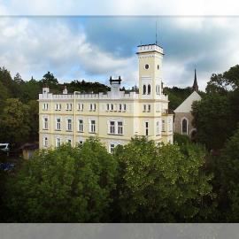 Hotel Štekl - Hrubá Skála，位于赫鲁巴斯卡拉的酒店