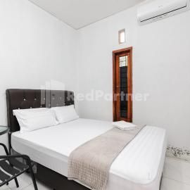 Wisma Radya Syariah RedPartner，位于Serang的酒店