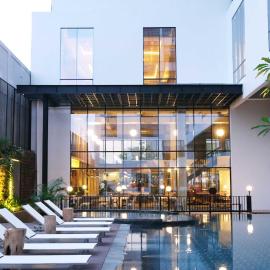 GAIA Cosmo Hotel，位于日惹的酒店