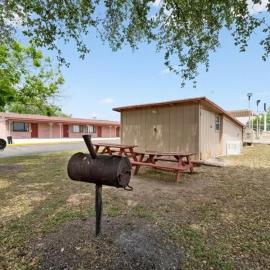 Hotel Beeville -US 181，位于Beeville的酒店