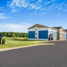 AmericInn by Wyndham Wausau，位于Weston的酒店