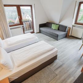 Landidyll Hotel Zum Alten Schloss，位于科琴斯顿巴赫的酒店