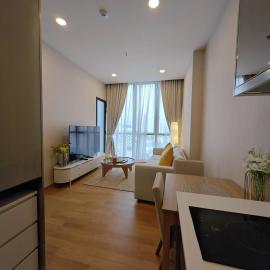 Brand New 2 bedroom near Paragon，位于Pratunam的酒店