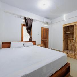 Soka Asri Guest House near Bali Zoo RedPartner,位于Darmasaba的酒店