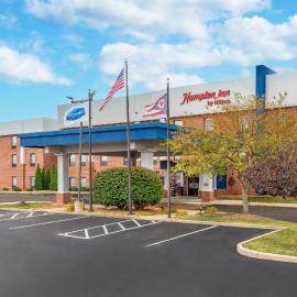 Hampton Inn Akron-South，位于亚克朗的酒店