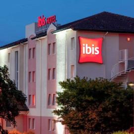ibis Pau Lescar,位于莱斯卡尔的酒店