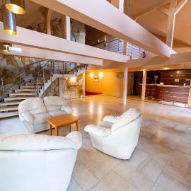 Bobrowy Resort，位于Bobrowa的酒店